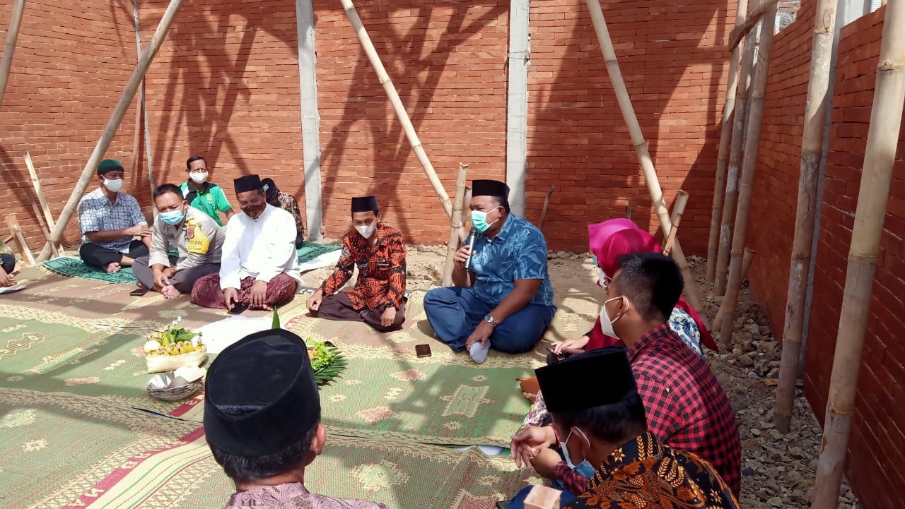 Ketua DPRD Kab. Bantul Hadiri Prosesi Munggah Molo Arsitektur Gaya Yogyakarta